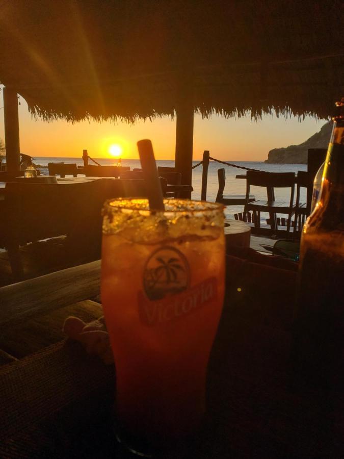 Aqua Oceanfront Hotel Resort El Gigante 外观 照片