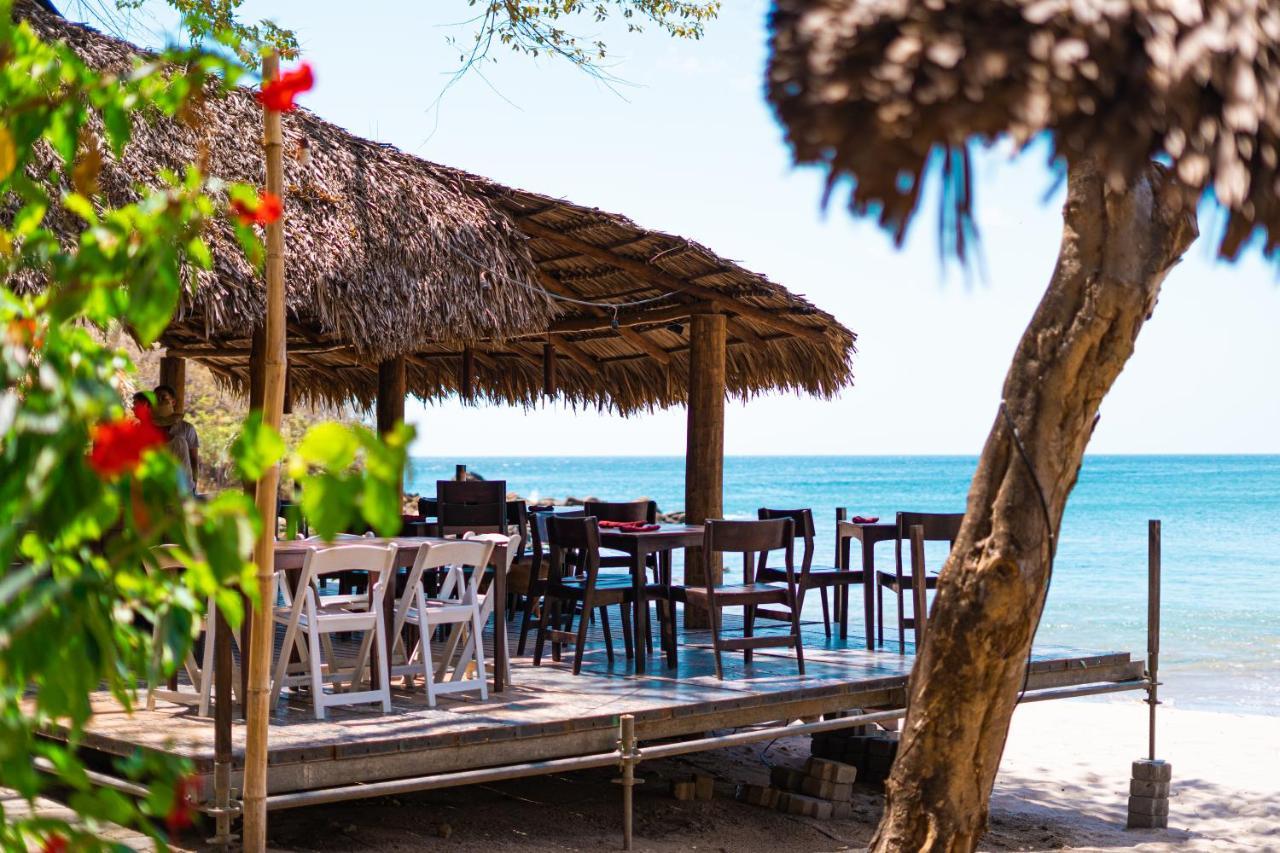 Aqua Oceanfront Hotel Resort El Gigante 外观 照片